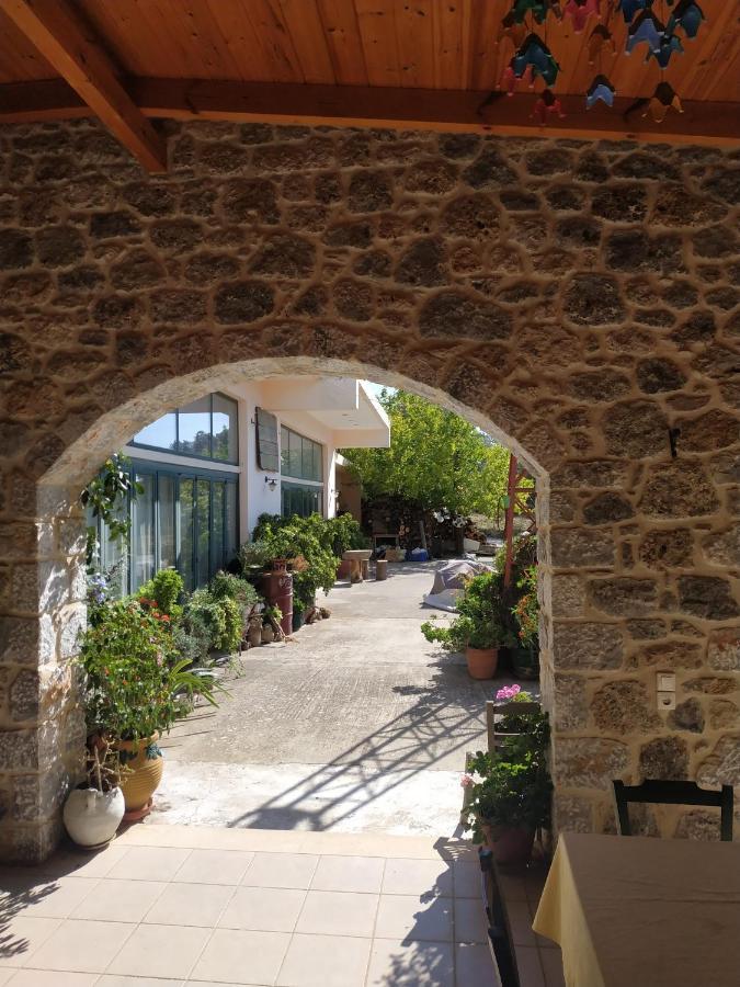 Windy Place Fourfouras Exterior photo