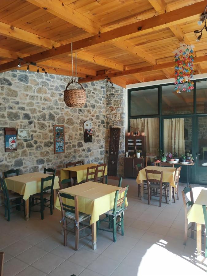 Windy Place Fourfouras Exterior photo