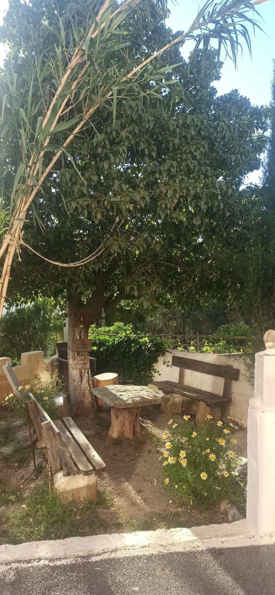 Windy Place Fourfouras Exterior photo