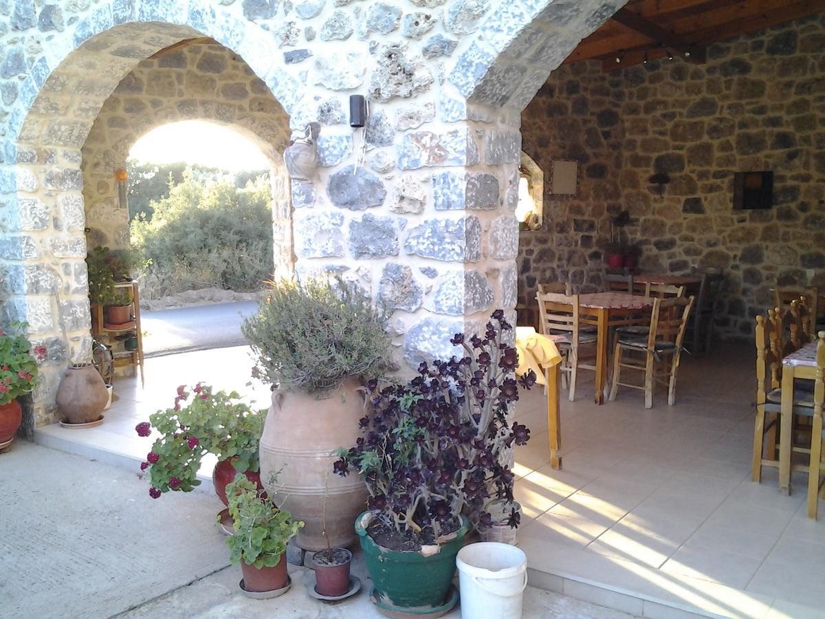 Windy Place Fourfouras Exterior photo